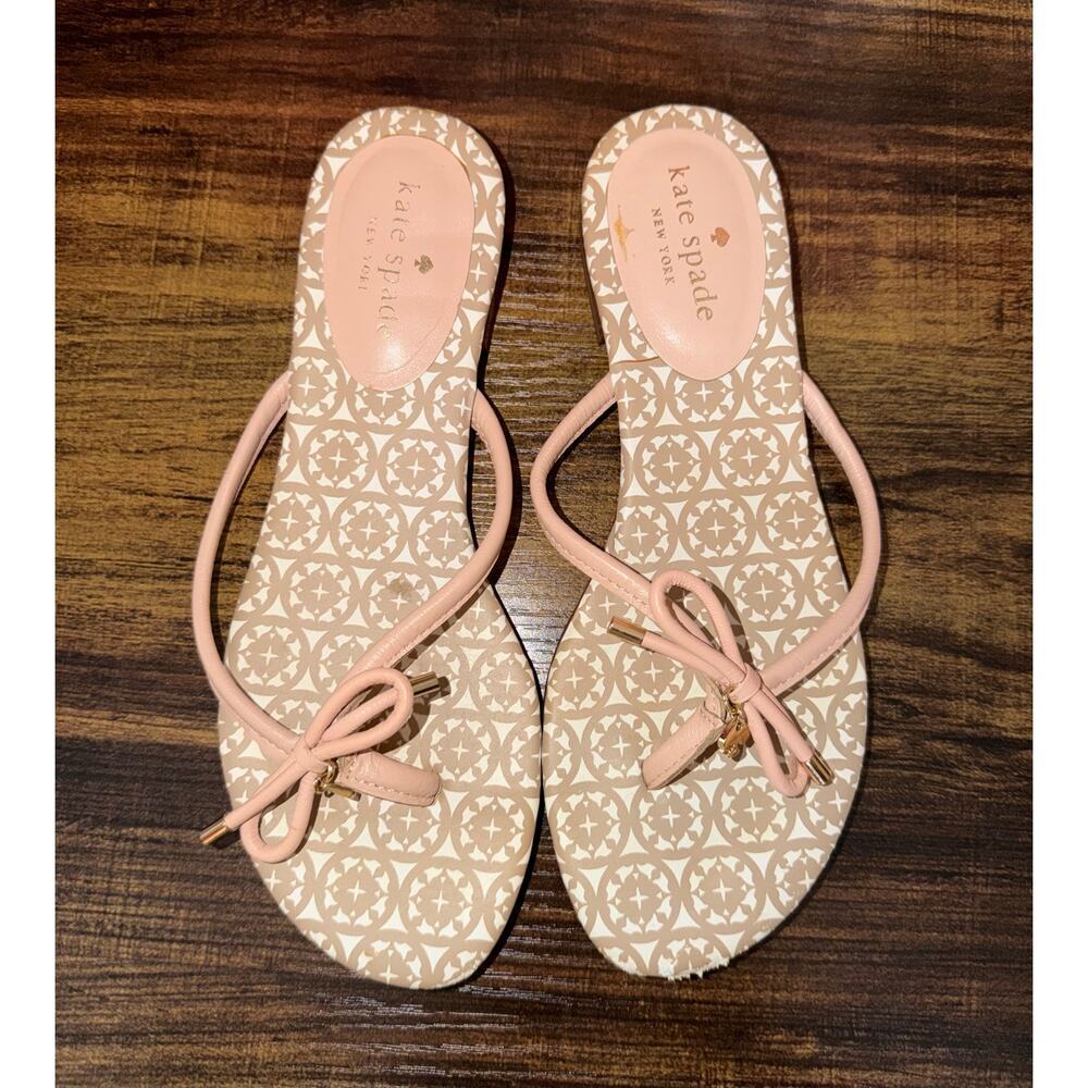 Kate Spade New York Bow Thong Sandals Pink Logo Print Size 7.5M Women’s
